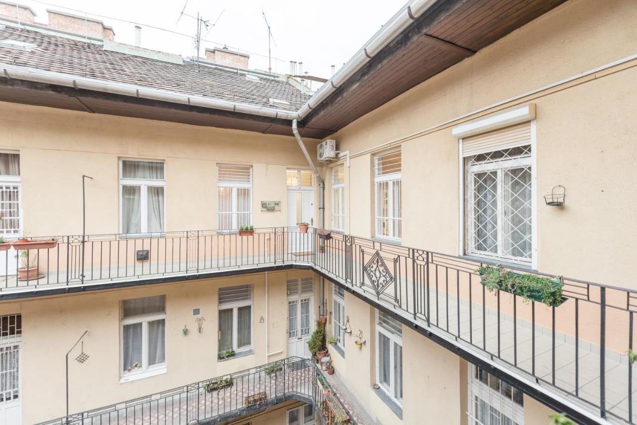 Downtown Heart 3 Bdr, 2 Bath, A/C Apartment Budapest Exterior photo